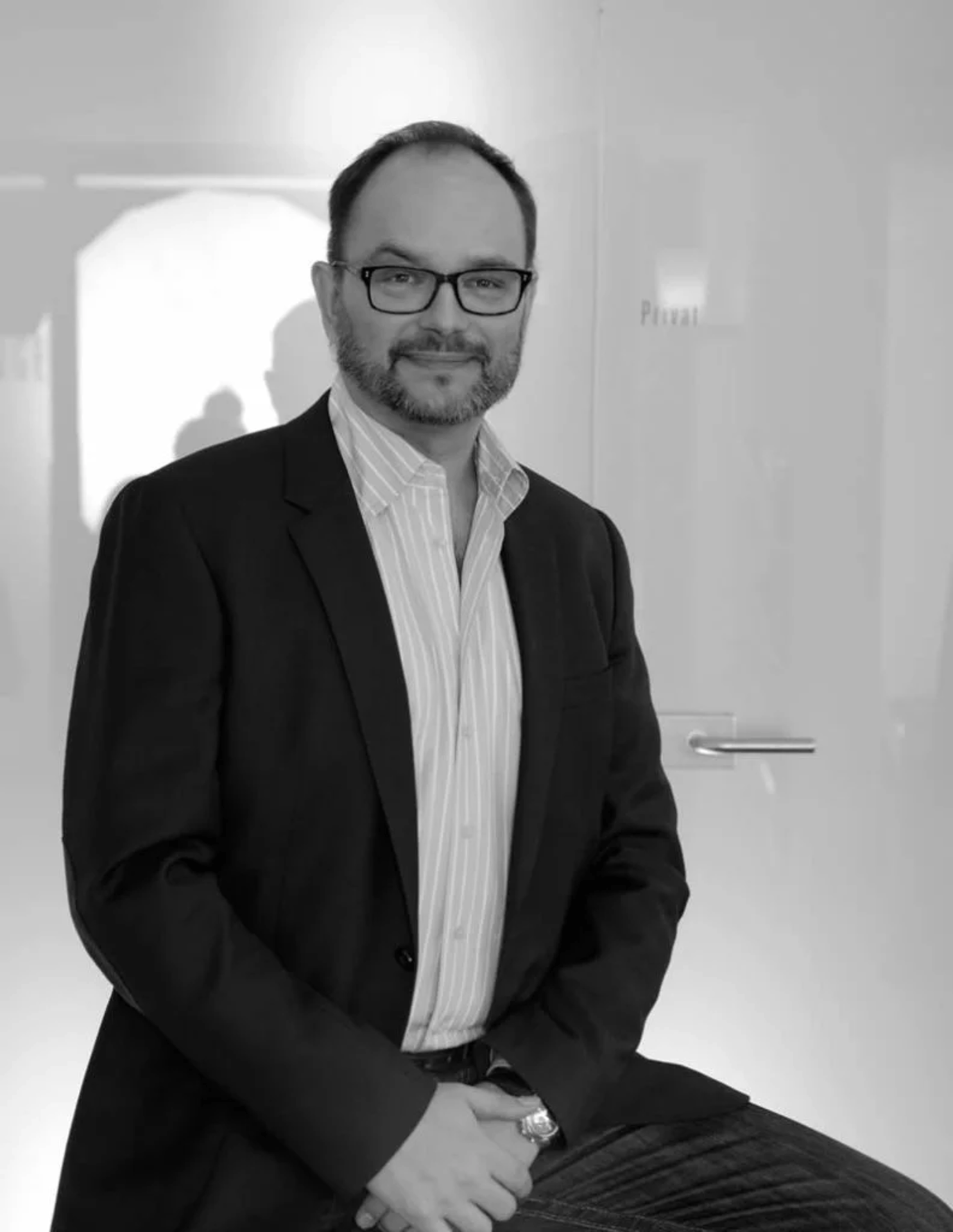 Dr. med. Roger Gmür — EMSCULPT Spezialist Zürich
